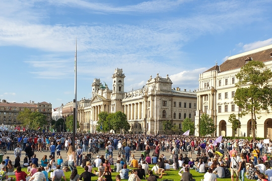 Protest tegen Fudan in Boedapest