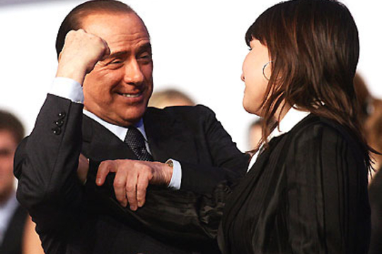 Berlusconi wil met een nieuwe wet vermijden dat journalisten zich kunnen baseren op aanhoudingsbevelen. (Foto Hytok)
