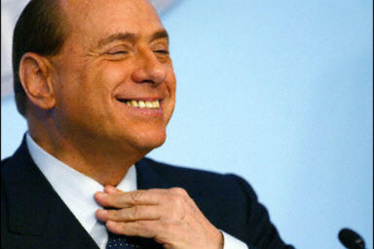 Berlusconi verdwijnt. Europa komt (Foto Alessio85)