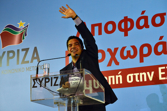 Alexis Tsipras, leider van Syriza, spreekt zijn aanhangers toe in Sikéai, Thessaloniki. (Foto Asteris Masouras)