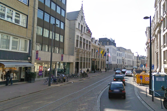 Het Leonardo Lyceum in de Antwerpse Lange Gasthuisstraat (Beeld: Google Streetview)