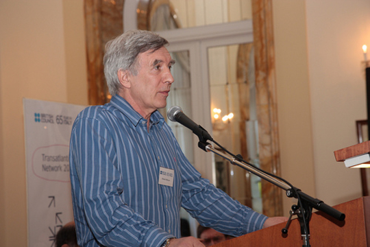 Richard Wilkinson geeft een lezing in Italië (Foto UK in Italy)