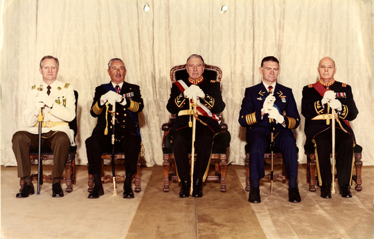 De militaire junta van Chili onder leiding van Augusto Pinochet in 1985 (Foto: CC BY 2.0 CL - Archief van het Chileense Ministerie van Buitenlandse Zaken)