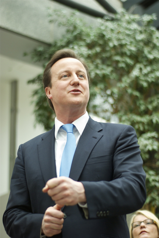 De Britse Prime Minister David Cameron hoeft zijn kat Larry dus toch niet af te staan