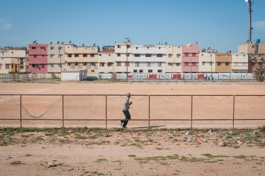 Un terrain de sport dans le Derb Marrakech. (Photo: Benoît Theunissen, 2012)